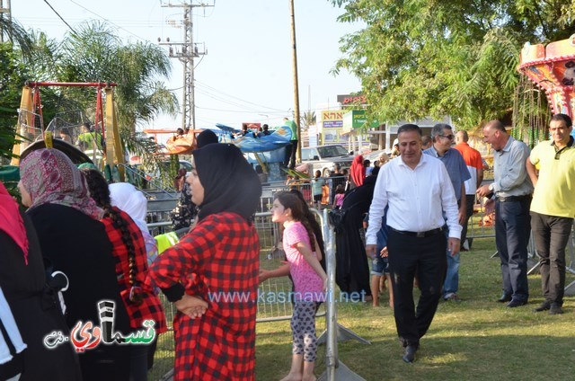   فيديو : اطفال كفرقاسم  احلى عمو عادل في الدنيا  والرئيس  بسمة على وجه طفل ترضيني ودعاء ام يكفيني وسنبقى نعمل من اجل اطفالنا 